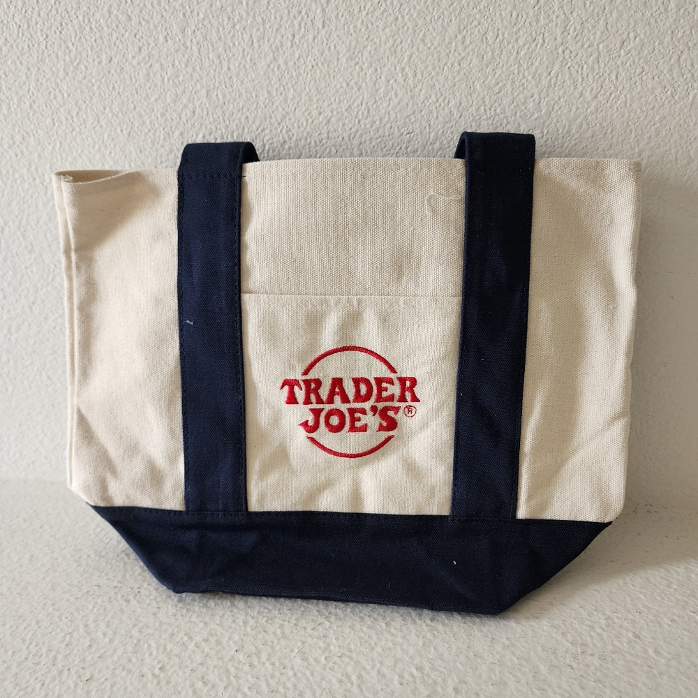 Trader Joes Totes (Green, Navy, Yellow & Red) - Set of 4 - Picture 5 of 10